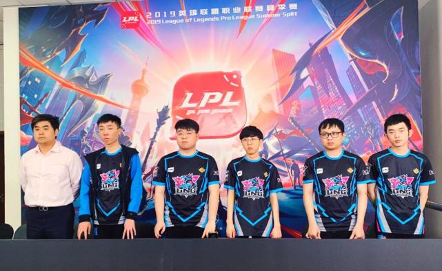 学校的合作 学校的合作